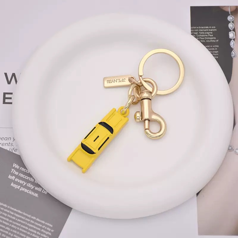 Car Accessories York - Metalowy wisiorek w kształcie wieży Eiffla